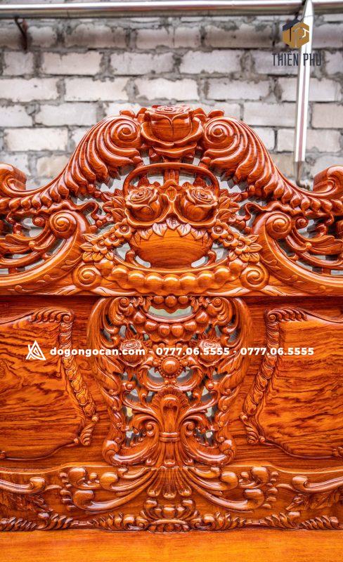 Bộ bàn ghế hoàng gia luxury gỗ hương đá mẫu mới 2025 10 Bộ bàn ghế hoàng gia luxury gỗ hương đá mẫu mới 2024