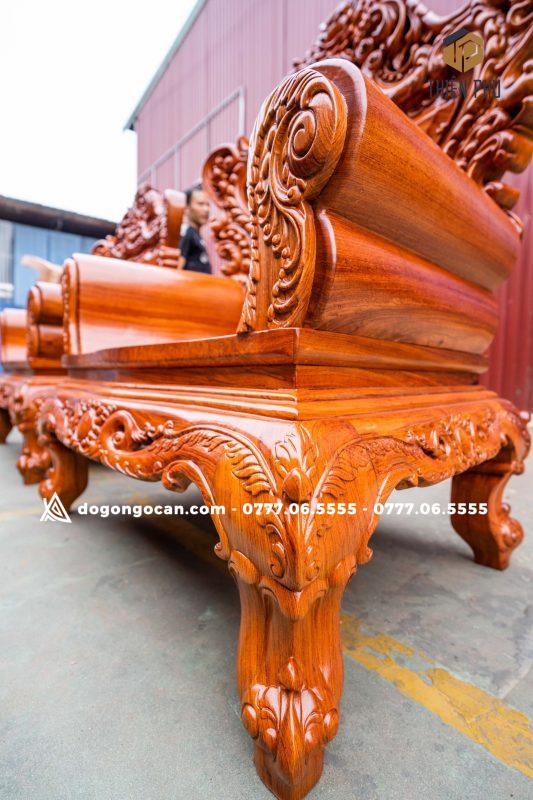 Bộ bàn ghế hoàng gia luxury gỗ hương đá mẫu mới 2025 4 Bộ bàn ghế hoàng gia luxury gỗ hương đá mẫu mới 2024