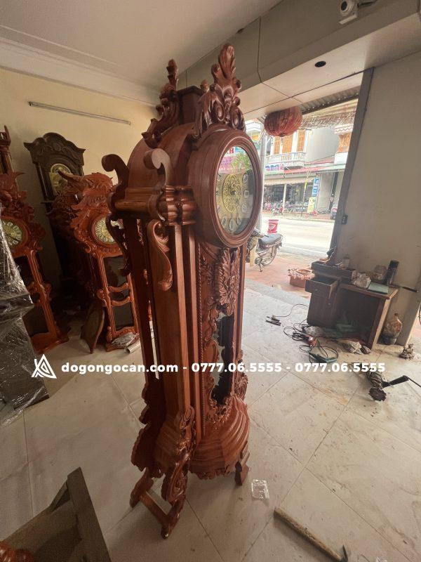 Đồng hồ Hoàng Gia - Mặt Quỷ gỗ Hương Đá cao 2m 7 Đồng hồ Hoàng Gia – Mặt Quỷ gỗ Hương Đá cao 2m