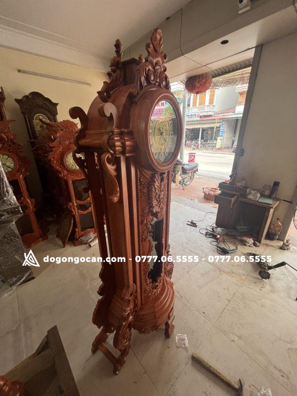 Đồng hồ Hoàng Gia - Mặt Quỷ gỗ Hương Đá cao 2m 8 Đồng hồ Hoàng Gia – Mặt Quỷ gỗ Hương Đá cao 2m