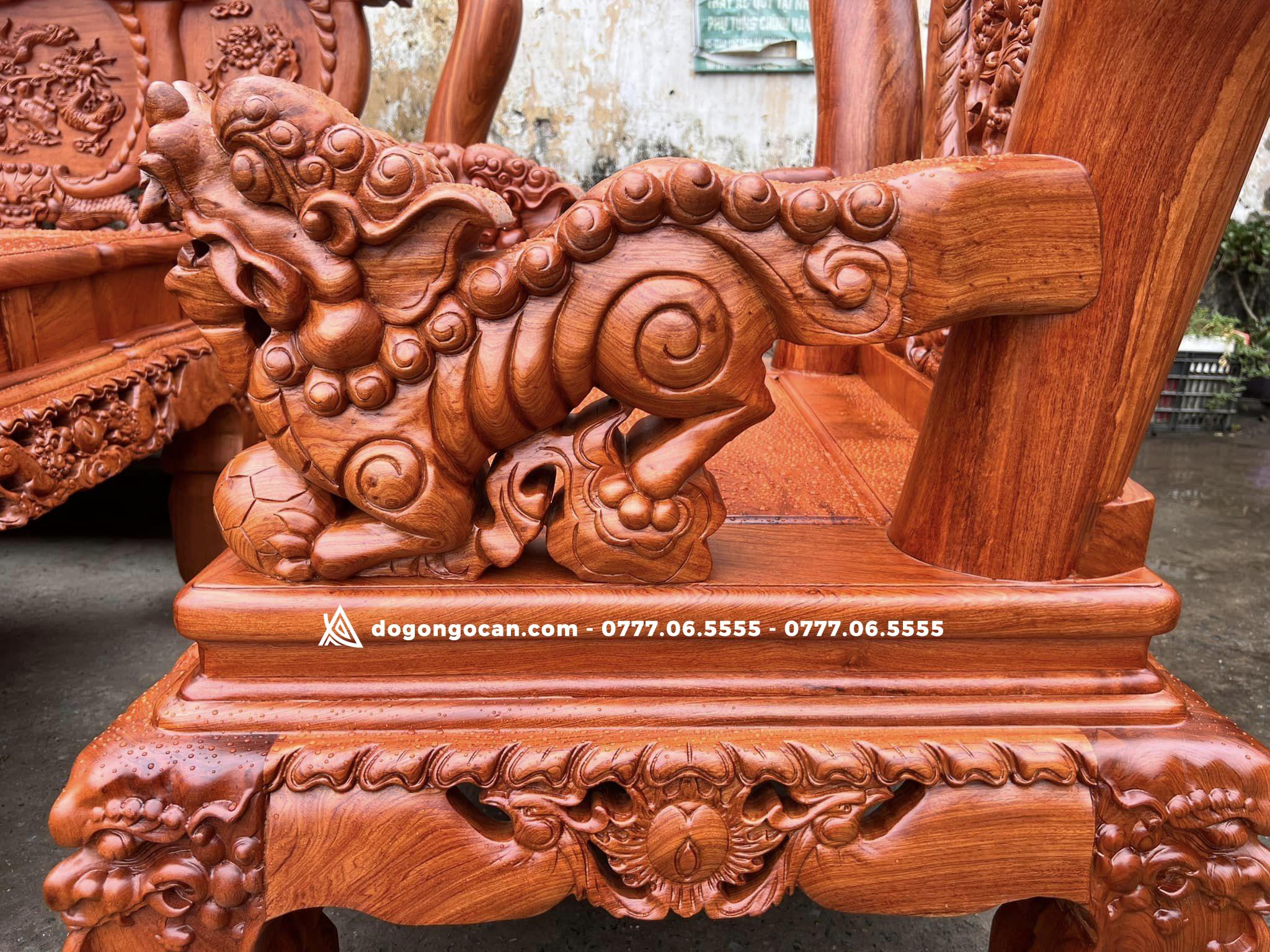 Bộ bàn ghế nghê đỉnh chân 14 cột 12 hàng đục tay đẹp 5 Bộ bàn ghế nghê đỉnh chân 14 cột 12 hàng đục tay đẹp