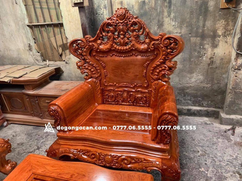 Bộ bàn ghế hoàng gia gỗ hương đá chân 12 tay đặc hàng vip 6 Bộ bàn ghế hoàng gia luxury gỗ hương đá mẫu mới 2024