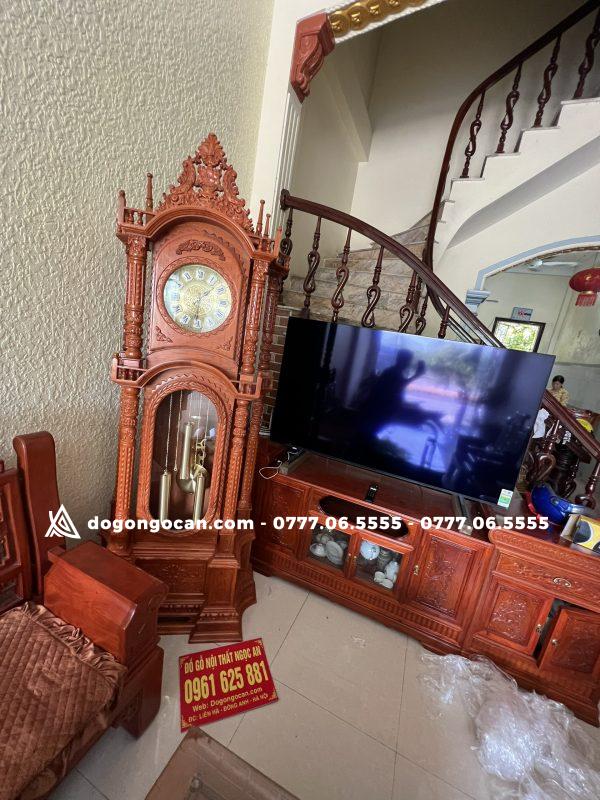 Đồng hồ gỗ đứng giá rẻ gỗ hương đá 8 Đồng hồ gỗ hương đá tự nhiên máy điện tử mẫu đẹp 2023