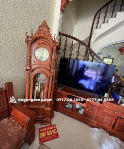 Đồng hồ gỗ đứng giá rẻ gỗ hương đá 12 Đồng hồ gỗ hương đá tự nhiên máy điện tử mẫu đẹp 2023
