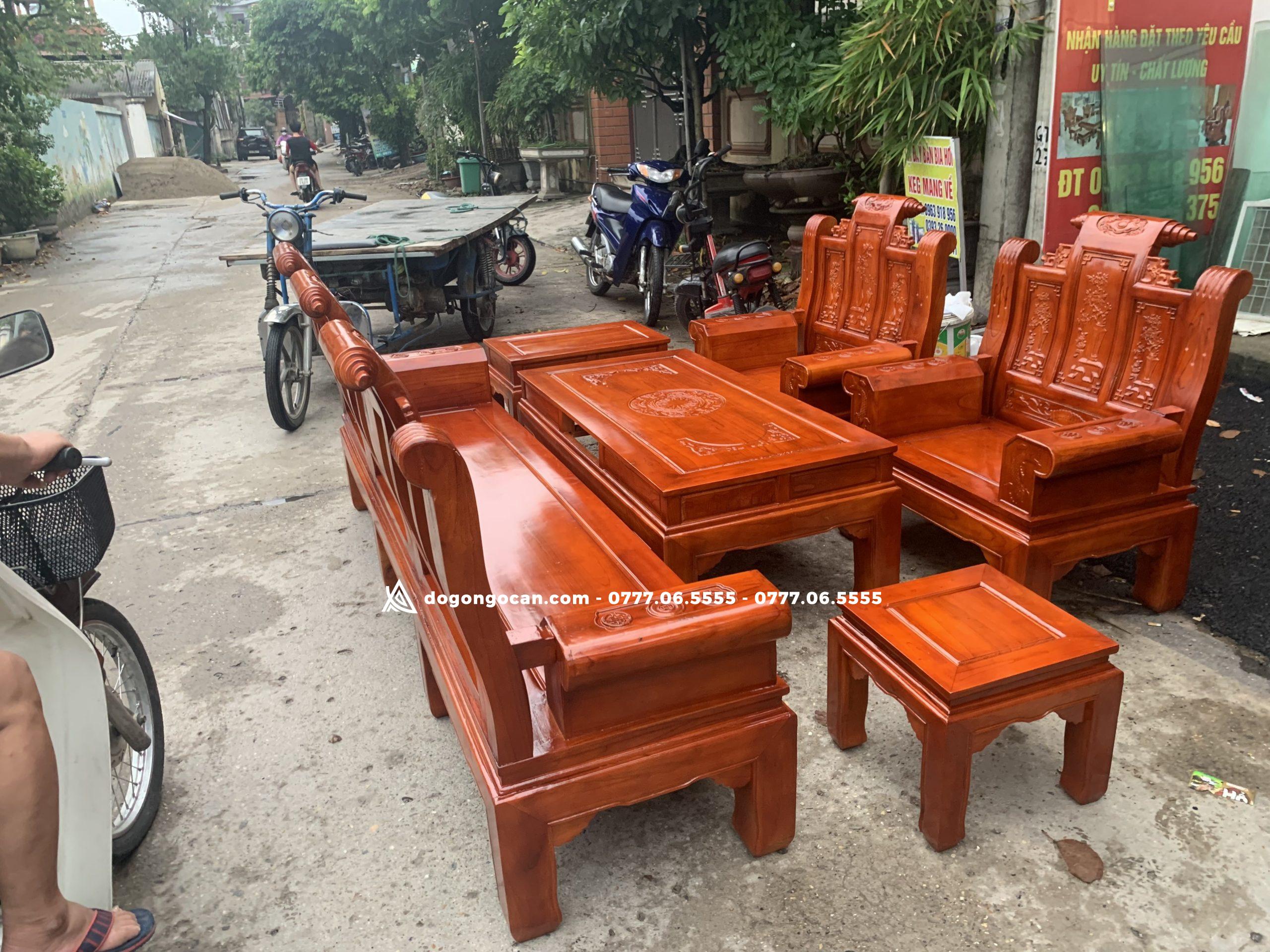 Bộ Bàn Ghế Phòng Khách Âu Á Chương Cuốn Thư Gỗ Xoan Ta 7 Bộ Bàn Ghế Phòng Khách Âu Á Chương Cuốn Thư Gỗ Xoan Ta