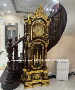 Cây đồng hồ tứ trụ gỗ mun đuôi công dát vàng cao 2m3