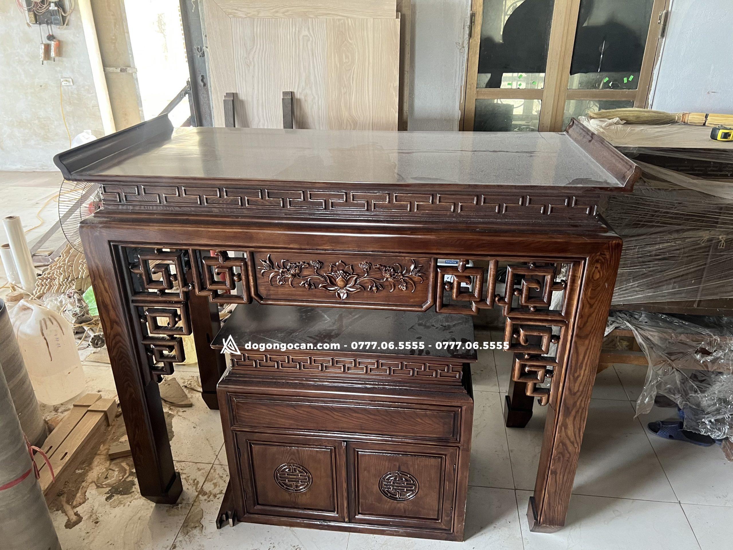 Bàn thờ án gian chân 12 gỗ sồi phun màu giả óc chó 6 BÀN THỜ ÁN GIAN GỖ SỒI 1M97 – MẪU TRẠM SEN Phun Màu Gỗ Óc Chó