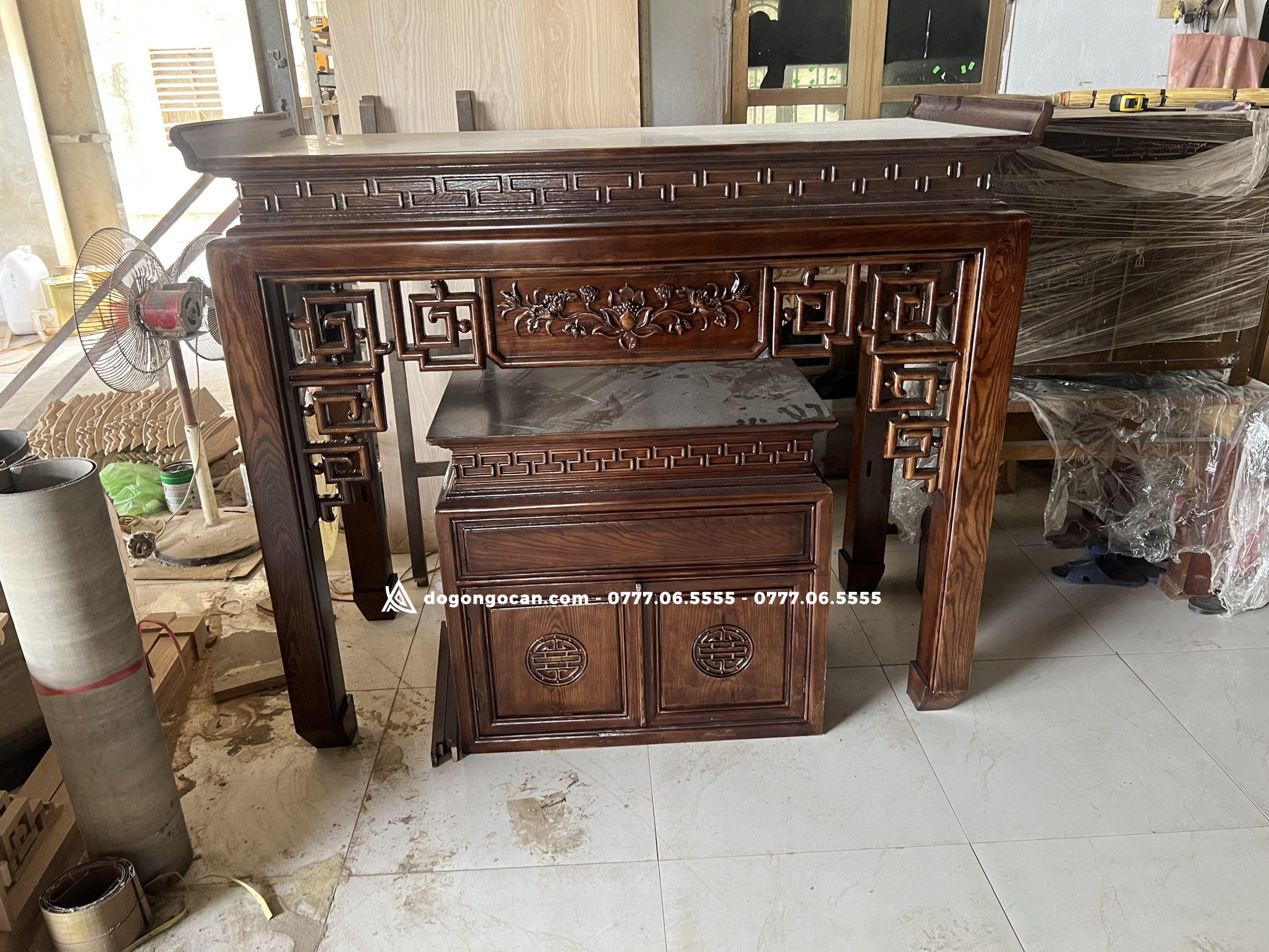 Bàn thờ án gian chân 12 gỗ sồi phun màu giả óc chó 3 BÀN THỜ ÁN GIAN GỖ SỒI 1M97 – MẪU TRẠM SEN Phun Màu Gỗ Óc Chó