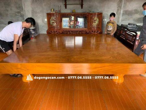 Bộ chiếu ngựa gỗ cẩm vàng đóng hộp