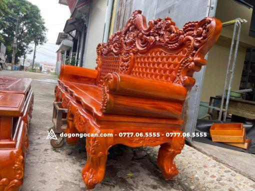 Bộ bàn ghế phòng khách hoàng gia vách trám gỗ xà cừ hàng vip khuôn 4 ván 2