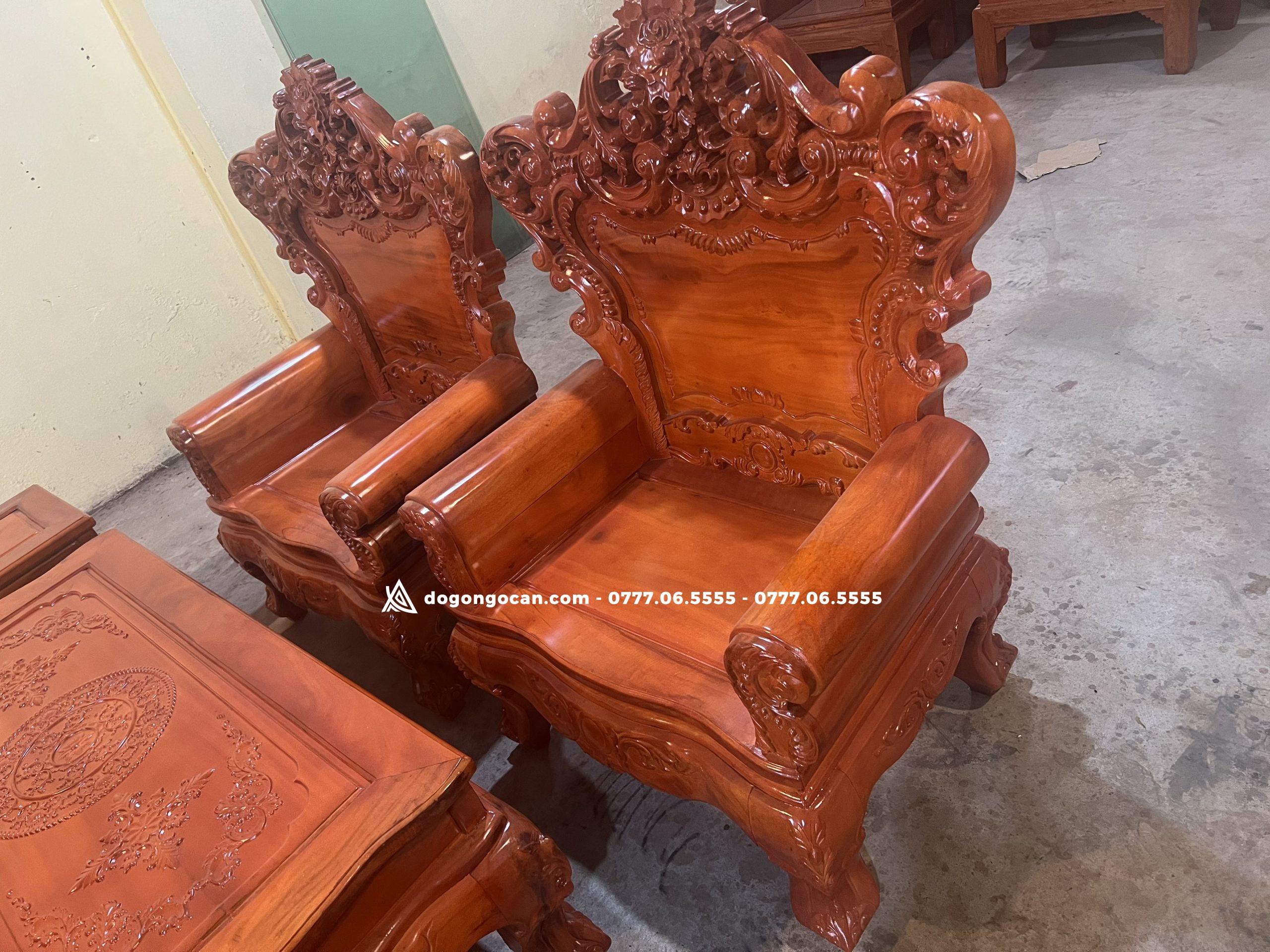 Bộ bàn ghế phòng khách hoàng gia vách trơn gỗ lim đồng bằng 4 Bộ bàn ghế phòng khách hoàng gia vách trơn gỗ xà cừ hàng vip khuôn 4 ván 2