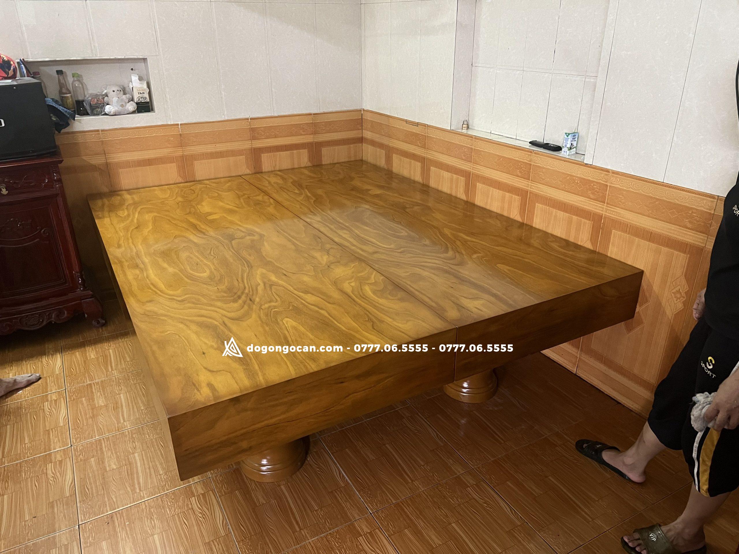 Bộ chiếu ngựa gỗ hương xám đóng hộp 3 Bộ chiếu ngựa gỗ hương xám đóng hộp