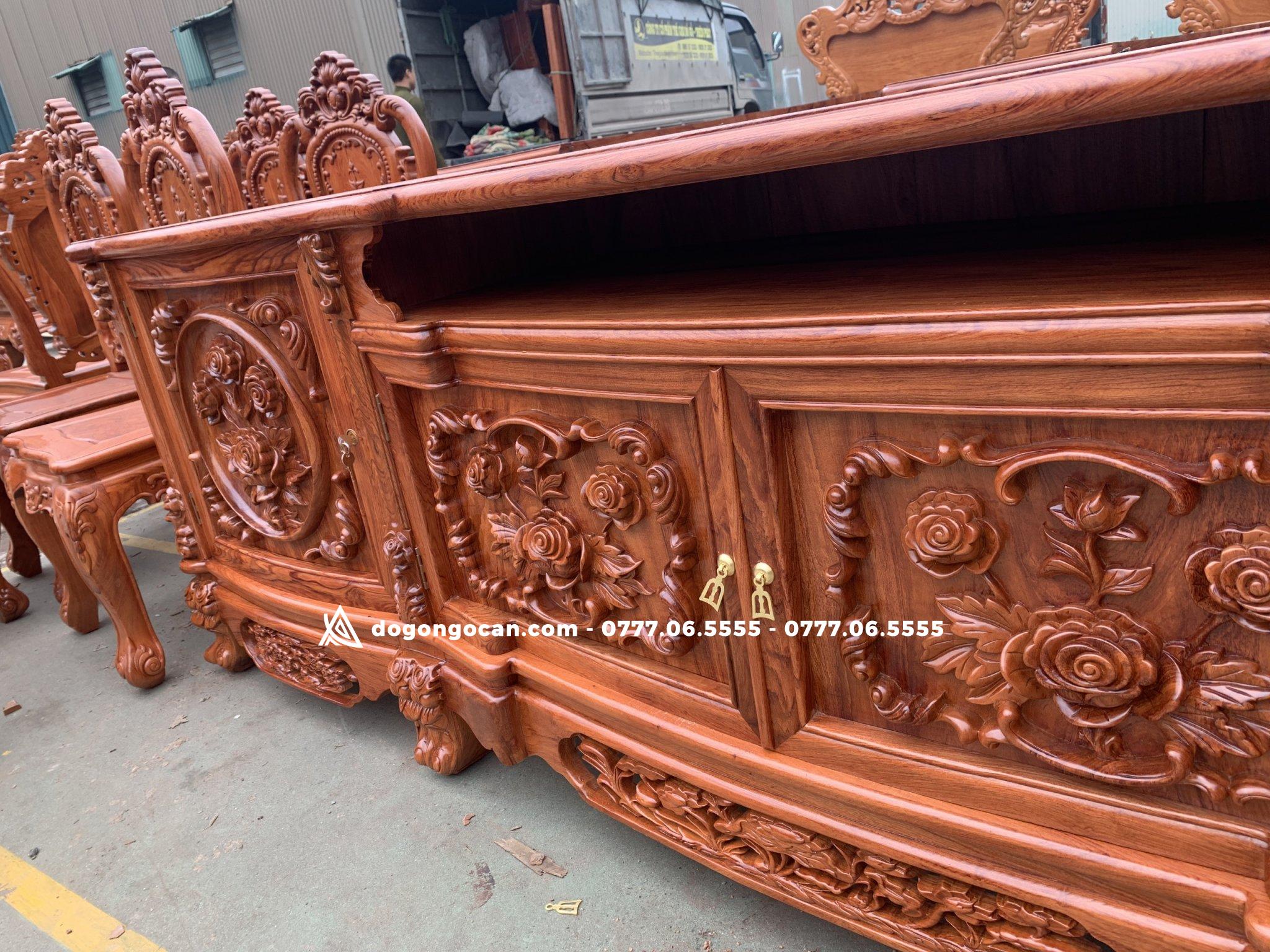 Mẫu kệ tivi hoàng gia hoa hồng cong 2m4 gỗ hương đá siêu Vip 3 Mẫu kệ tivi hoàng gia hoa hồng cong 2m4 gỗ hương đá siêu Vip
