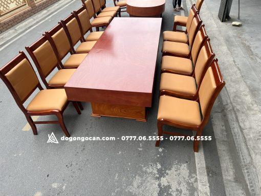 Bộ bàn ghế ăn gỗ hương đá và 10 ghế bọc da nhập khẩu Italia ( Anh Minh – Sóc Sơn , HN )