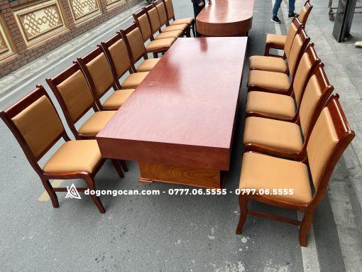 Bộ bàn ghế ăn gỗ hương đá và 10 ghế bọc da nhập khẩu Italia ( Anh Minh – Sóc Sơn , HN )