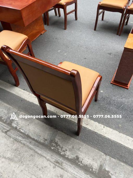 Bộ bàn ghế ăn gỗ hương đá và 10 ghế bọc da nhập khẩu Italia ( Anh Minh – Sóc Sơn , HN )