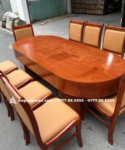 Bàn ăn bầu dục gỗ hương đá kèm 10 ghế bọc da nhập khẩu ( Anh Đông – Ninh Bình )
