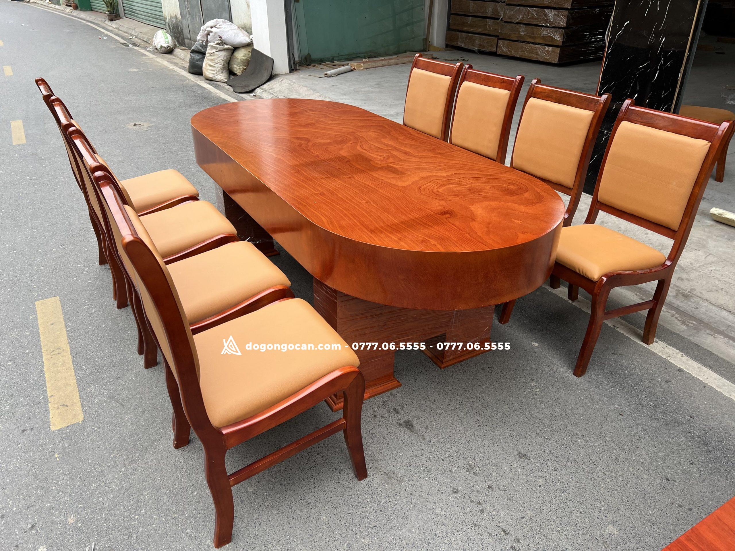 Bàn ăn bầu dục gỗ hương đá kèm 10 ghế bọc da nhập khẩu ( Anh Đông – Ninh Bình ) 5 Bàn ăn bầu dục gỗ hương đá kèm 10 ghế bọc da nhập khẩu ( Anh Đông – Ninh Bình )