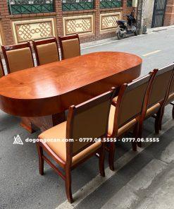 Bàn ăn bầu dục gỗ hương đá kèm 10 ghế bọc da nhập khẩu ( Anh Đông – Ninh Bình )