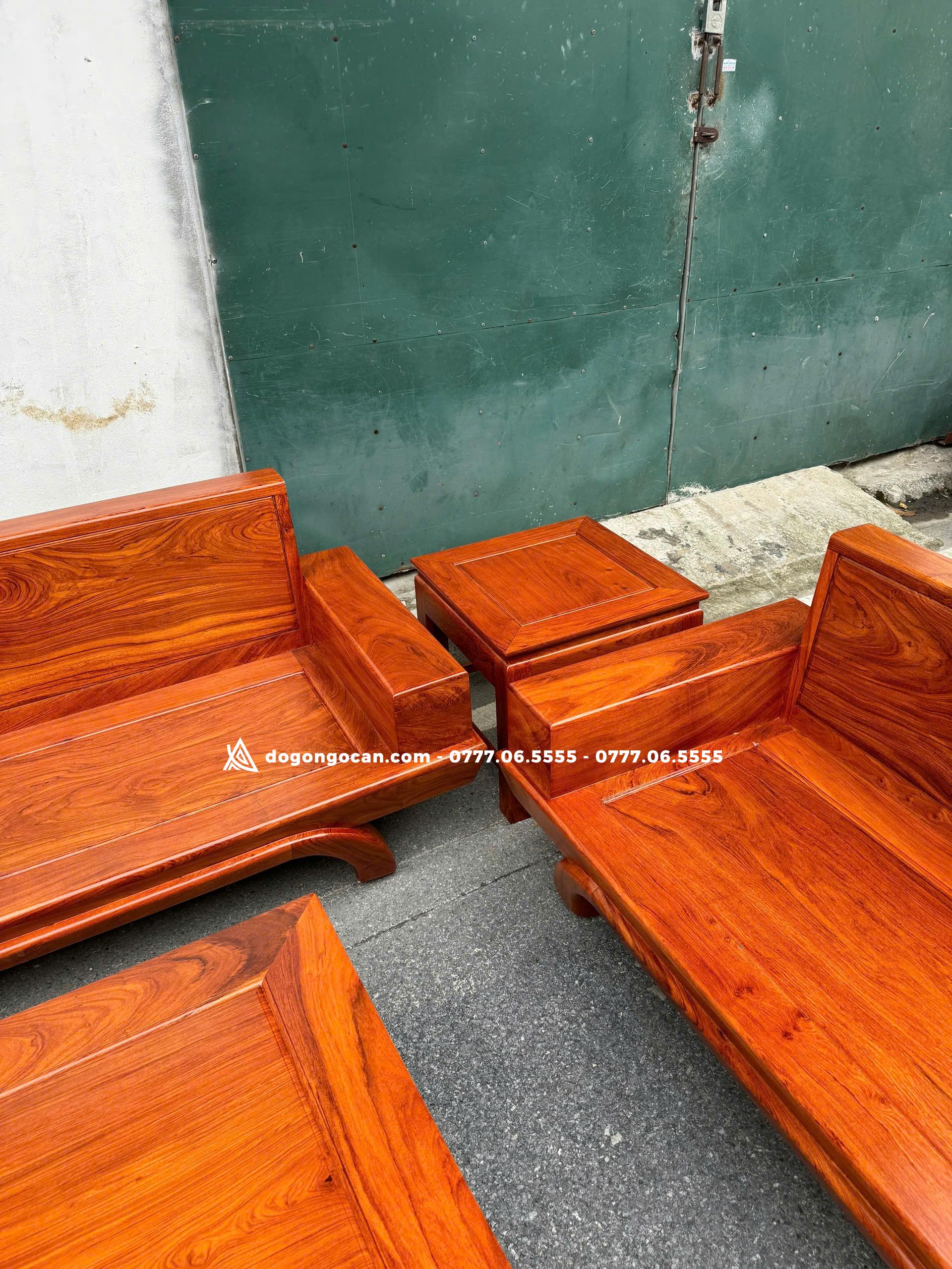 Bộ bàn ghế Sofa chân thuyền gỗ hương đá Hot 2025 4 Bộ bàn ghế Sofa chân thuyền gỗ hương đá Hot 2025