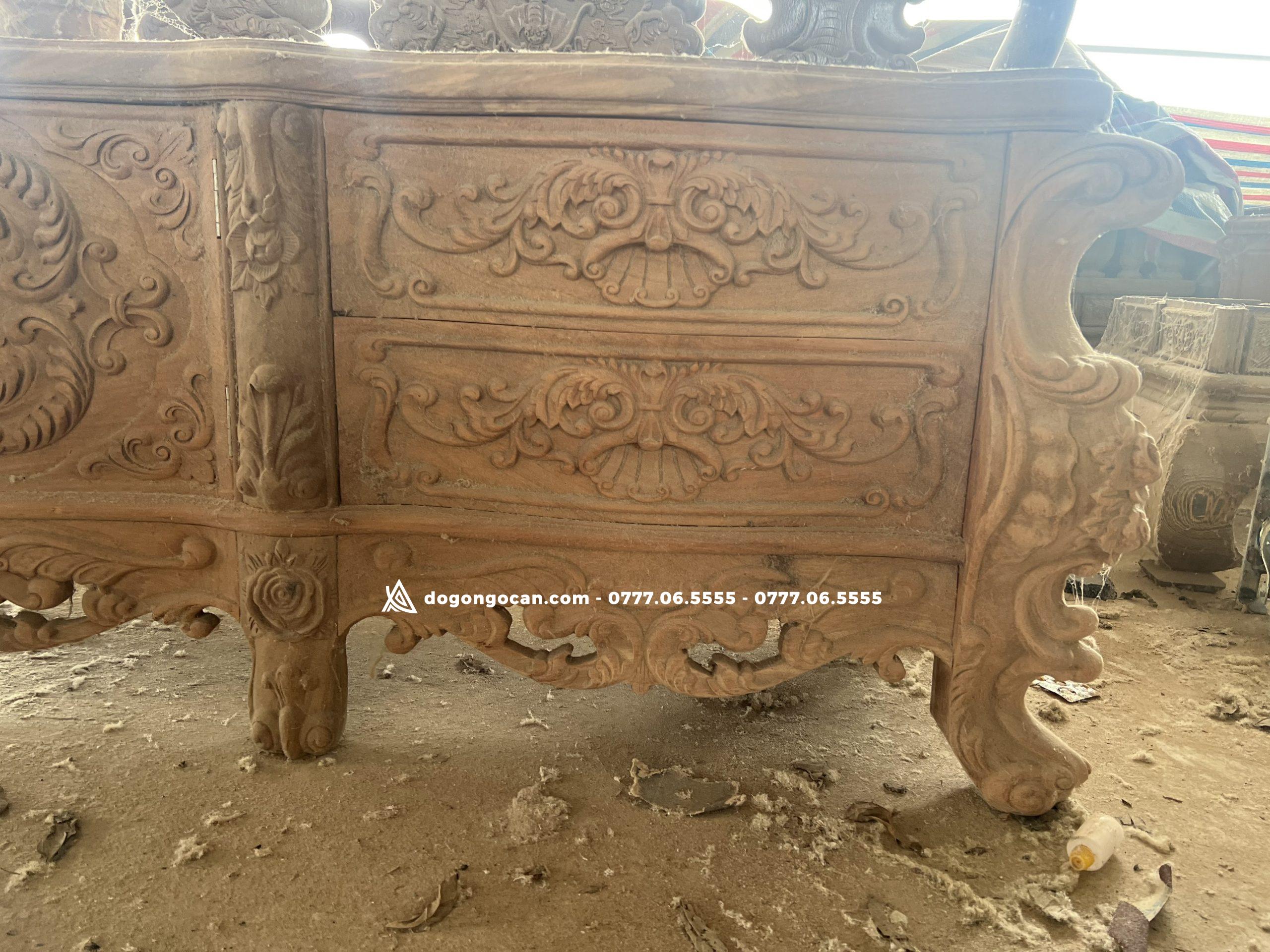 Kệ tivi hoàng gia gỗ hương nguyên khối dài 2m4 8 Kệ tivi hoàng gia gỗ hương nguyên khối dài 2m4