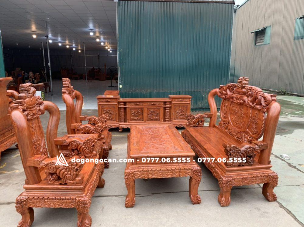 Bộ bàn ghế nghê đỉnh vách đục tam sư cột 12 2 Bộ bàn ghế nghê đỉnh vách đục tam sư cột 12