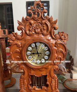 Đồng hồ hoa lá tây kích thước cao 170 cm sâu 75 cm gỗ hương đá . 20 Đồng hồ hoa lá tây kích thước cao 170 cm sâu 75 cm gỗ hương đá .