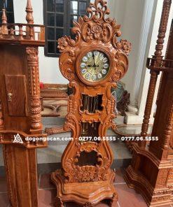 Đồng hồ hoa lá tây kích thước cao 170 cm sâu 75 cm gỗ hương đá . 19 Đồng hồ hoa lá tây kích thước cao 170 cm sâu 75 cm gỗ hương đá .