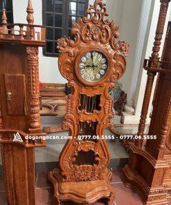 Đồng hồ hoa lá tây kích thước cao 170 cm sâu 75 cm gỗ hương đá . 18 Đồng hồ hoa lá tây kích thước cao 170 cm sâu 75 cm gỗ hương đá .