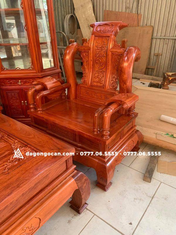 Bộ Tần Thuỷ Hoàng Gỗ Hương Đá tay 12 cột liền , yếm liền hàng khuôn 4 ván 2 12 Bộ Tần Thuỷ Hoàng Gỗ Hương Đá tay 12 cột liền , yếm liền hàng khuôn 4 ván 2