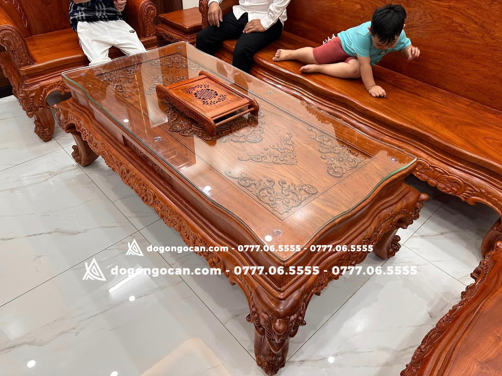 Bộ bàn ghế hoàng gia chân 16 mặt tràn siêu víp gỗ hương đá 3 Bộ bàn ghế hoàng gia chân 16 mặt tràn siêu víp gỗ hương đá - Ảnh 3