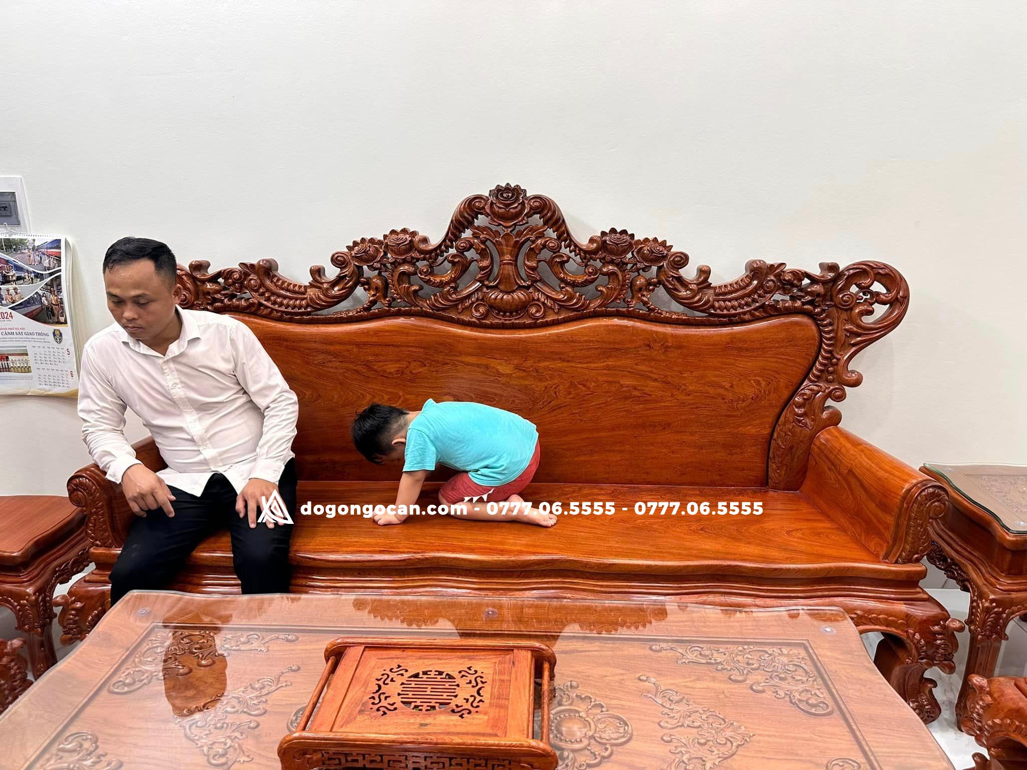 Bộ bàn ghế phòng khách gỗ hương đá mẫu Hoàng Gia chân 16cm 6 món 3 Bộ bàn ghế phòng khách gỗ hương đá mẫu Hoàng Gia chân 16cm 6 món - Ảnh 3