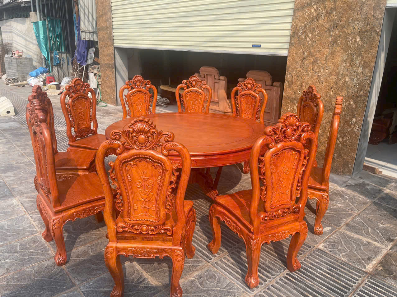 Bộ Bàn ăn tròn 1m37 kèm ghế hồng hạt gỗ hương đá cao cấp 5 Bộ Bàn ăn tròn 1m37 vs 8 ghế hồng hạt gỗ hương đá cao cấp